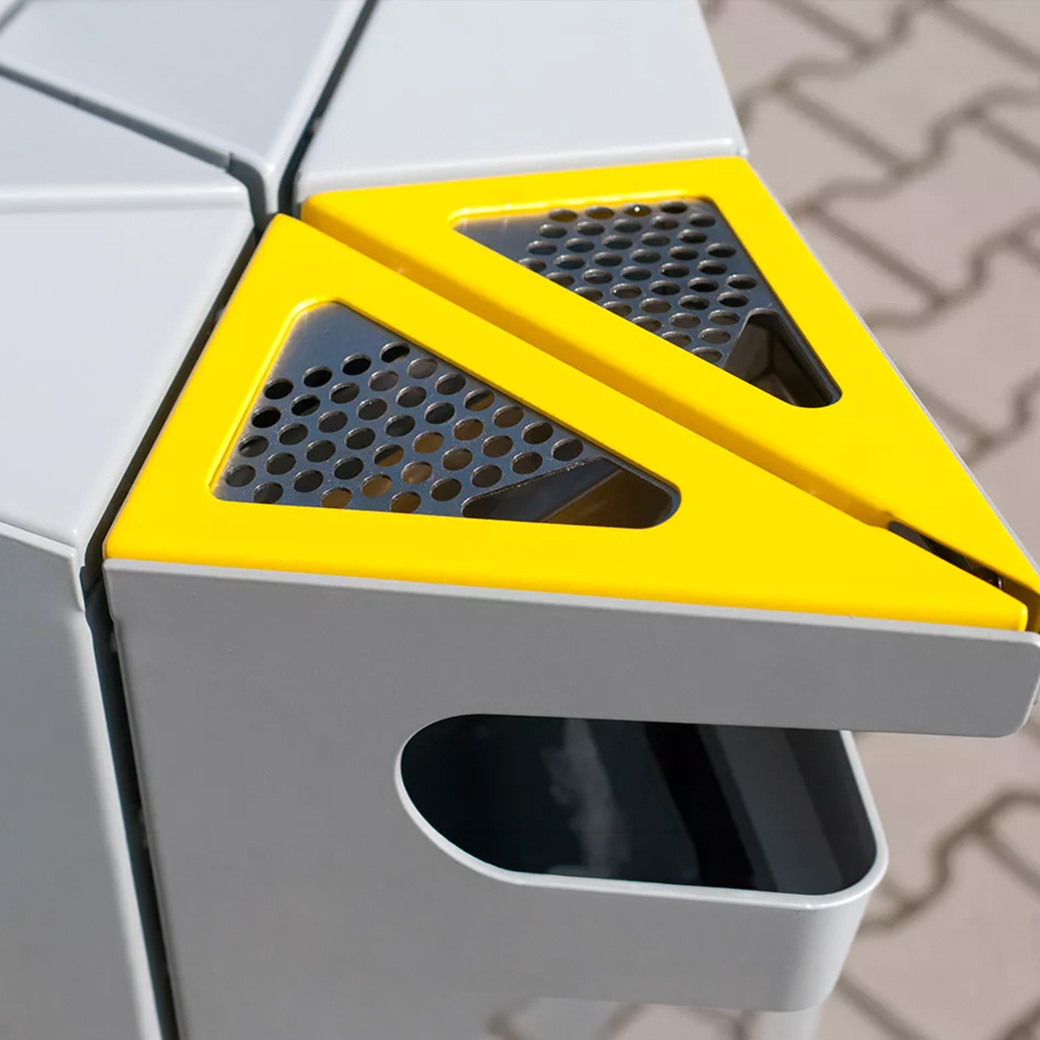 Garbage / Trash Bin
