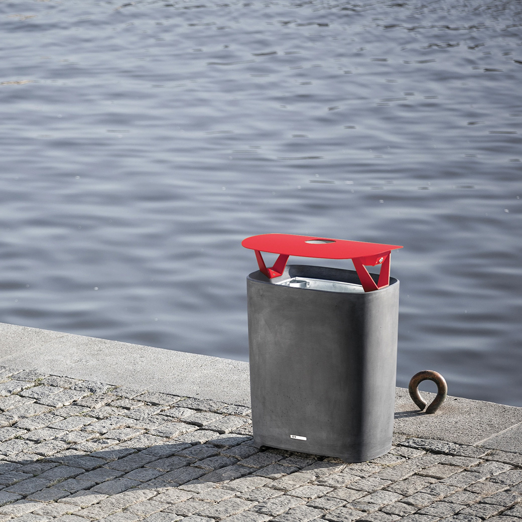 Garbage / Trash Bin