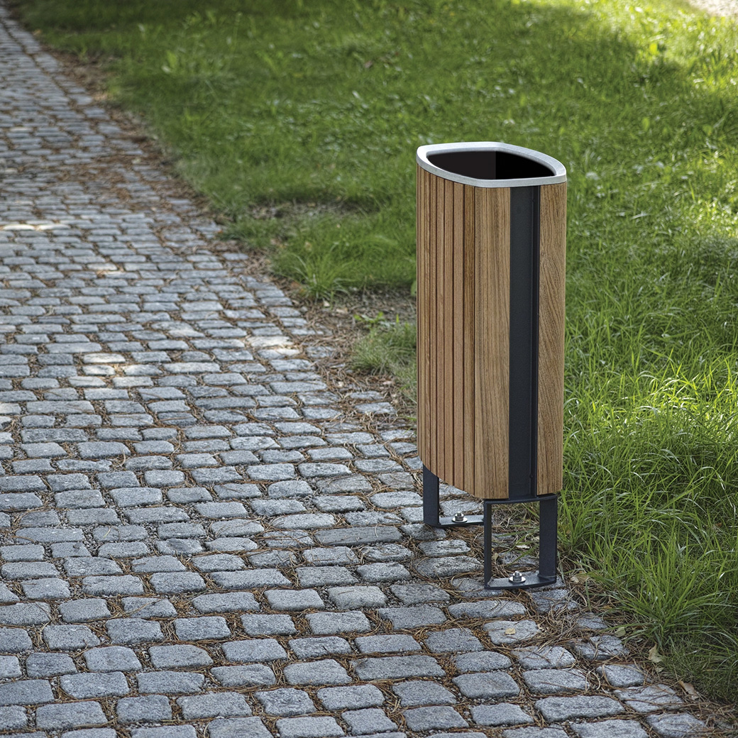 Garbage / Trash Bin