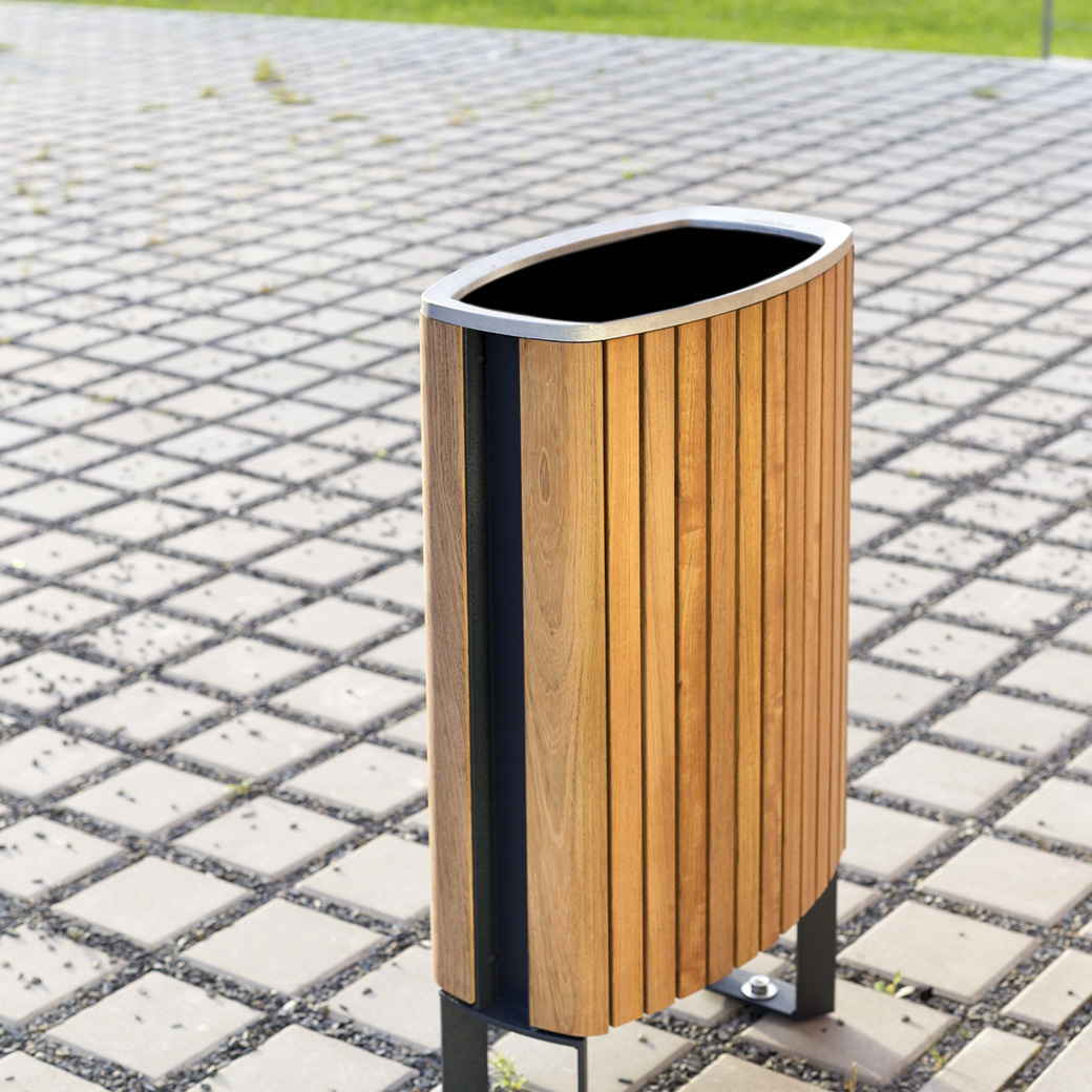 Garbage / Trash Bin