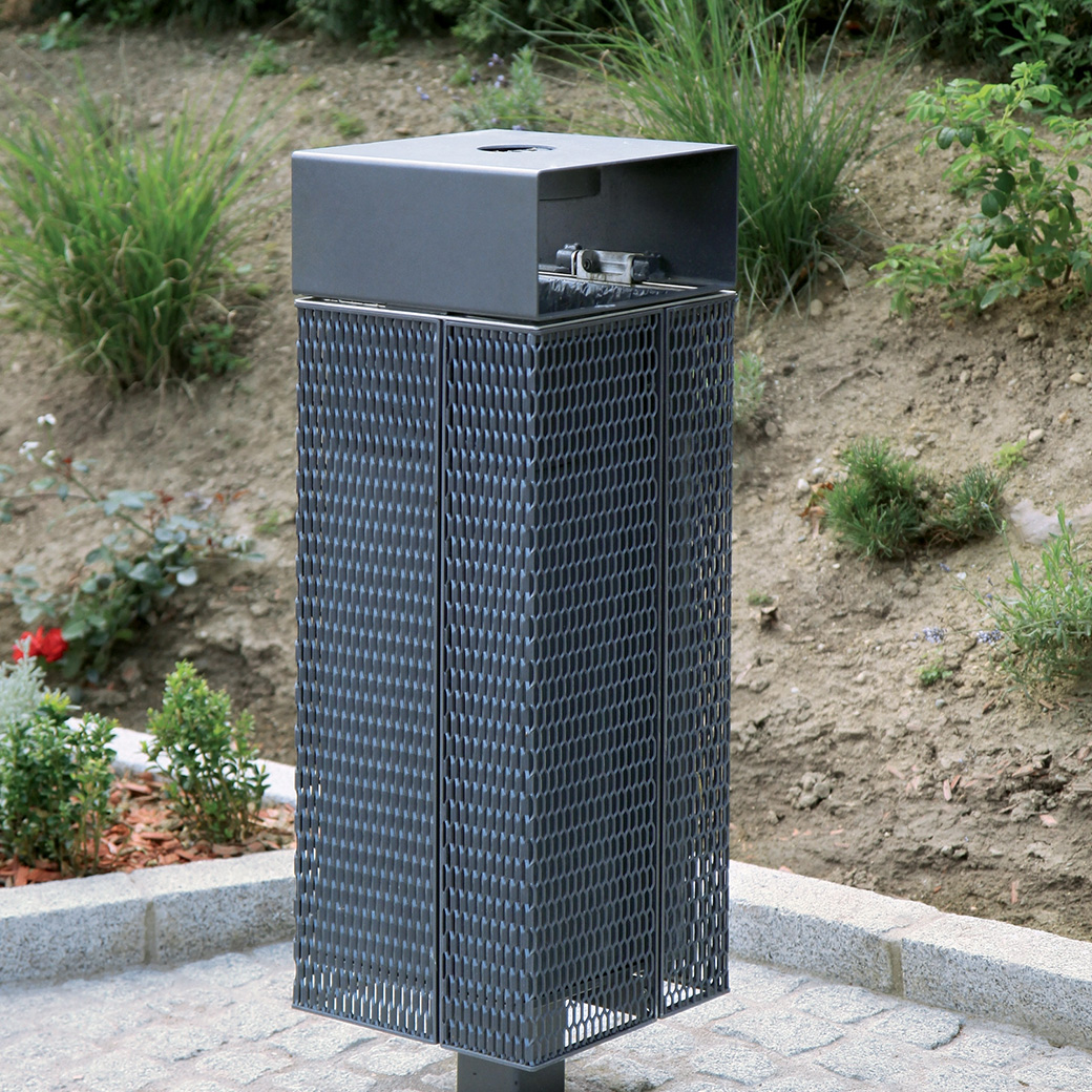 Garbage / Trash Bin