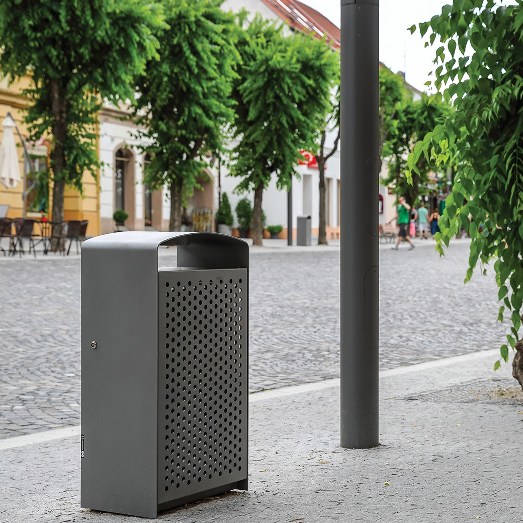 Garbage / Trash Bin