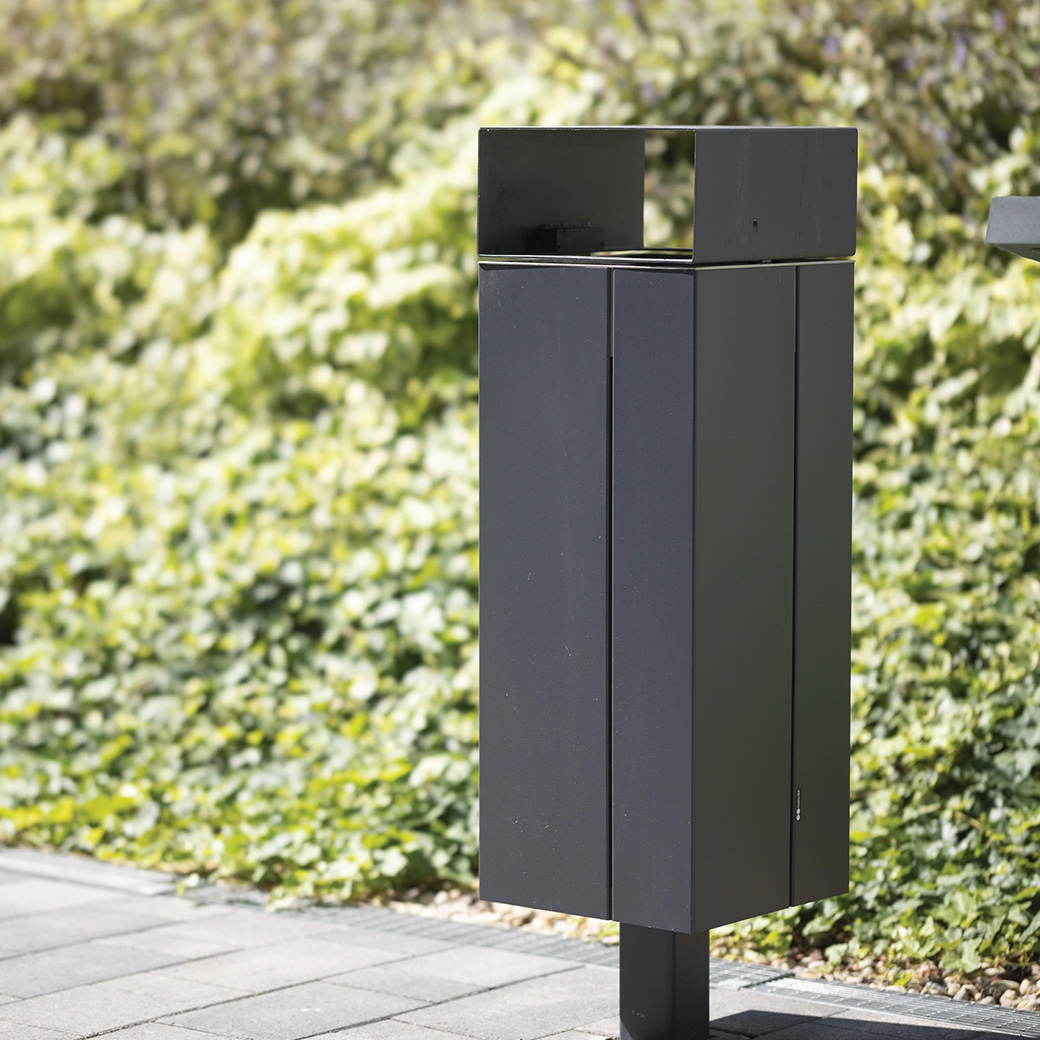 Garbage / Trash Bin