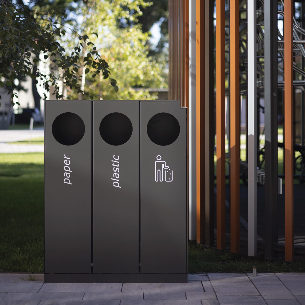 Garbage / Trash Bin