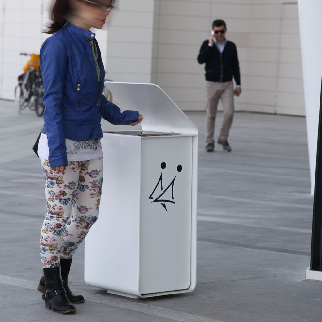 Garbage / Trash Bin