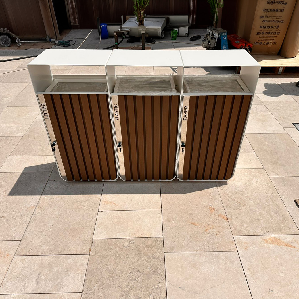 Garbage / Trash Bin