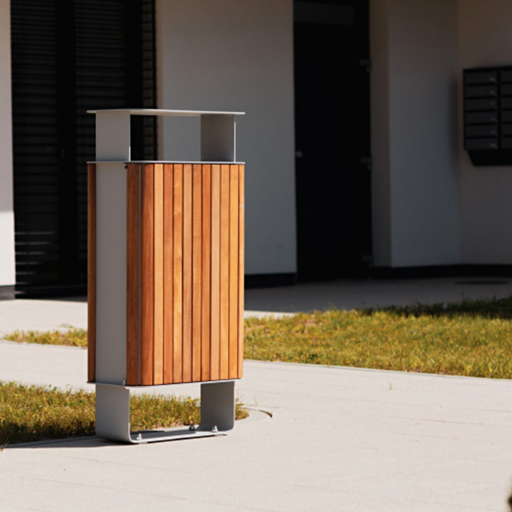 Garbage / Trash Bin